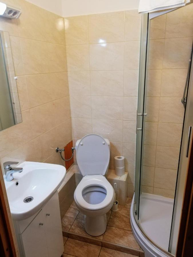 מלון Szekszárd Lotuszvirag Vendeghaz מראה חיצוני תמונה